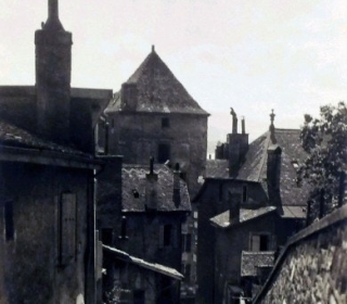 Photograph of buildings by Thibaudeau