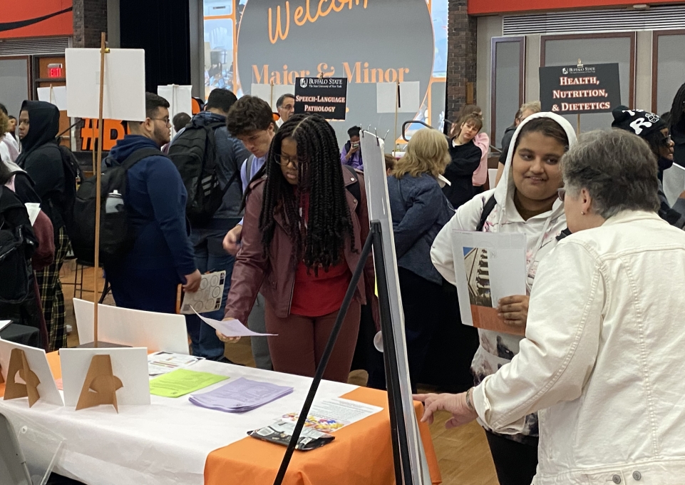 Students attend the Buffalo State University Major and Minor Fair.